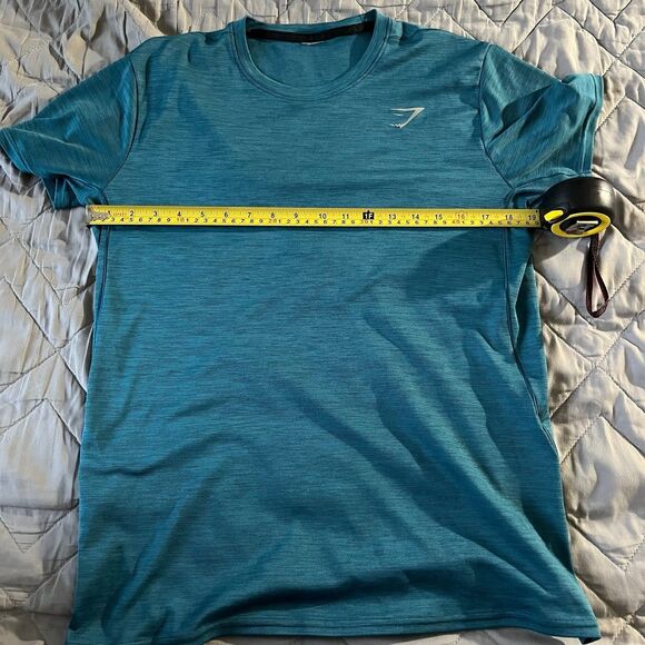 Gymshark Speed Men’s Short Sleeve Training Shirt Green Size small Athletic - Picture 8 of 9